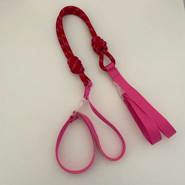 Red straps