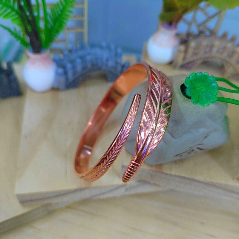 Tree leaf red copper bracelet manufacturers direct batch of European and American copper bracelet creative pattern copper bracelet Tree leaf red copper bracelet manufacturers direct batch of European and American copper bracelet creative pattern copper bracelet