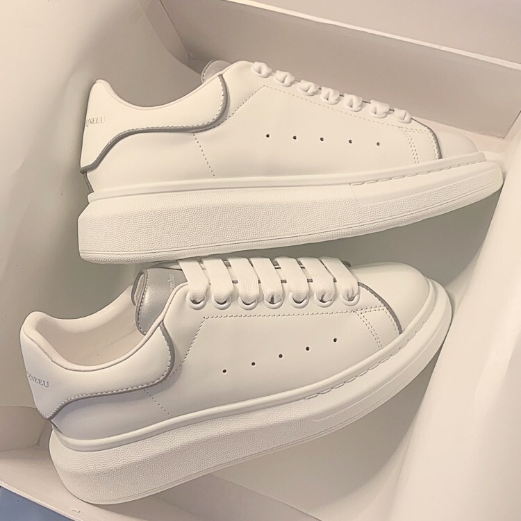 Mckunbai white shoes women's autumn 2022 new style with wide-leg pants thick bottom hidden height increasing women's shoes men's shoes thin popular Mckunbai white shoes women's autumn 2022 new style with wide-leg pants thick bottom hidden height increasing women's shoes men's shoes thin popular