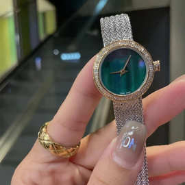 精钢女表网带跨境批发镶钻手镯式手表迷你女表小众简约时尚腕表