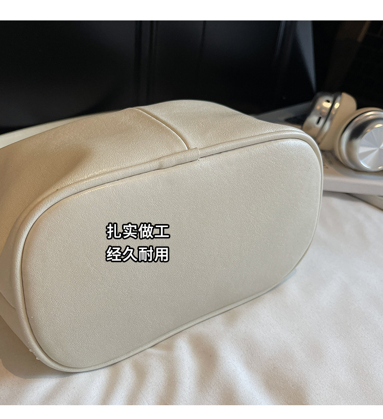 Korean commuter versatile underarm bag for women 2025 New summer fashion dumpling bag Niche single-shoulder crossbody bag trend undefined