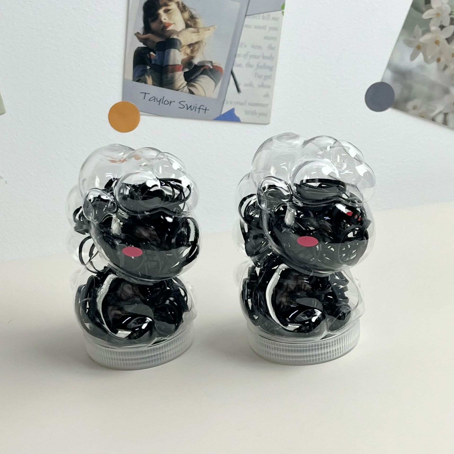 Yiwu al por mayor dibujos animados enlatados cabeza de cuerda de goma desechable negro colorido para niños no lastimar anillo de pelo cinta de goma encantadora