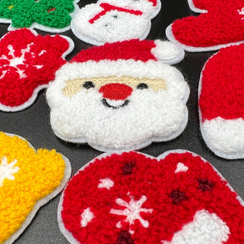 新しいクリスマス用品雪雪雪だるまタオル刺繍パッチ布貼り服装装飾手作りdiy刺繍布マーク|undefined