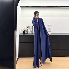 女式风衣;连衣裙;时尚休闲套装