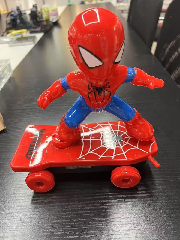 ライト付き360度スパイダースケートボード、ローリングスパイダーマンスタント、スパイダーマンスクーター、子供用おもちゃ|undefined