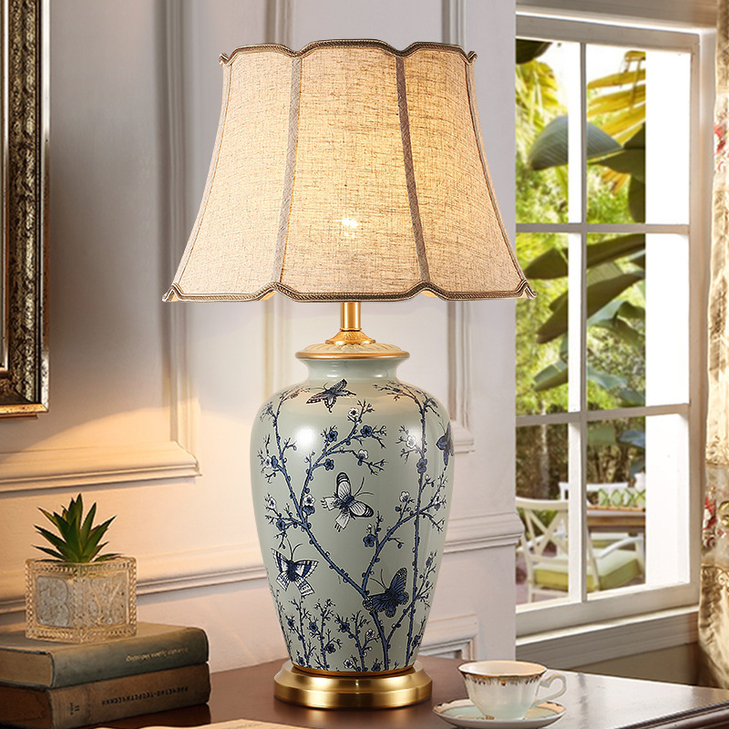 American Retro Blue Flower and Bird Ceramic Table Lamp Large Living Room Side Table Bedroom Bedside Lamp Hotel Modern Table Lamp American Retro Blue Flower and Bird Ceramic Table Lamp Large Living Room Side Table Bedroom Bedside Lamp Hotel Modern Table Lamp