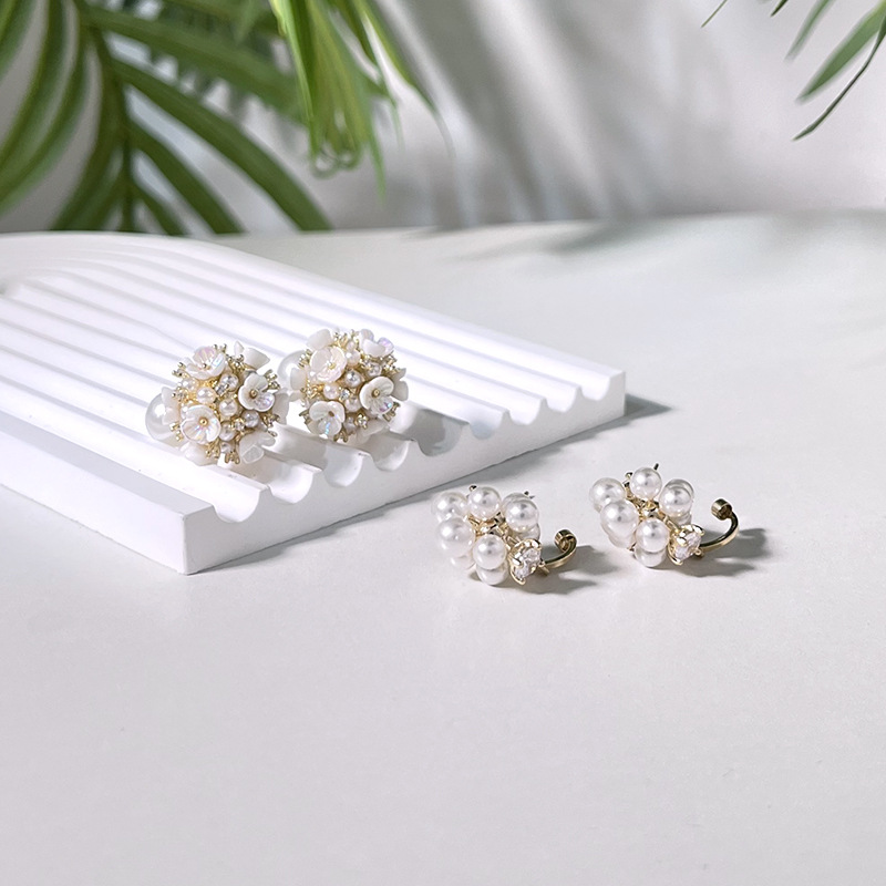 Korean trend geometric elegant fashionable earrings from pearl