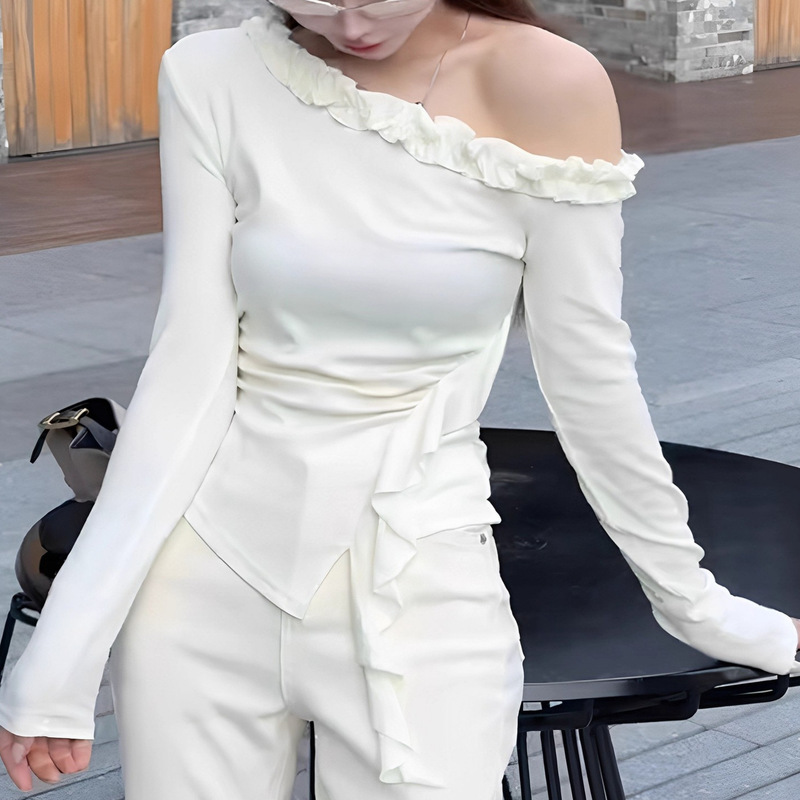 Retro Asymmetrical Sloping Shoulder Fungus Lace White T-Shirt for Women Early Autumn New Elegant Slim Off-Shoulder Long-Sleeved Top