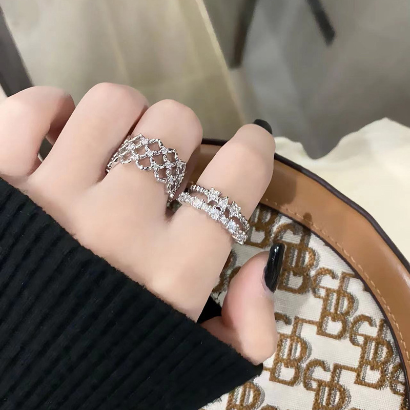 簡約小眾鏤空菱形鋯石女戒指輕奢小眾時尚素戒開口戒精緻百搭指環