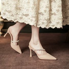 女式时装单鞋;女式皮靴;高跟凉鞋