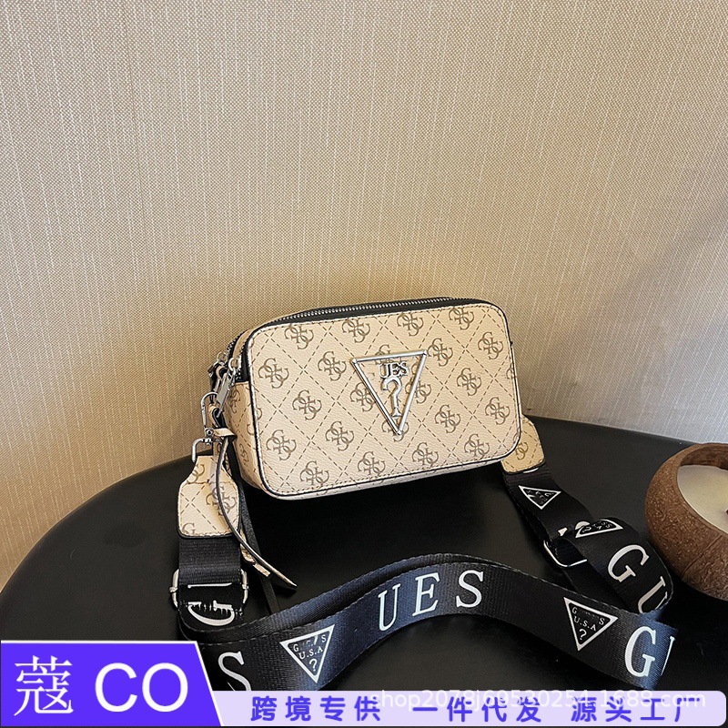 European and American classic printed hand-held camera bag, cross-border 2026 new fashion versatile small square bag, shoulder and crossbody bag