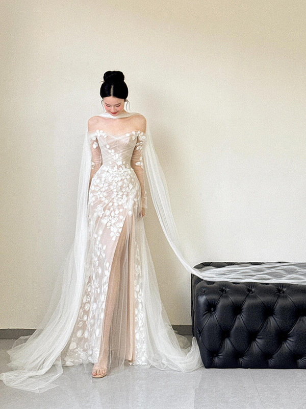 ワンショルダーの花嫁用軽ウェディングドレス、結婚式・婚約用、チューブトップロングドレス、モーニングローブ、メッシュ素材の切り替え、宴会・イブニングドレス、レース|undefined