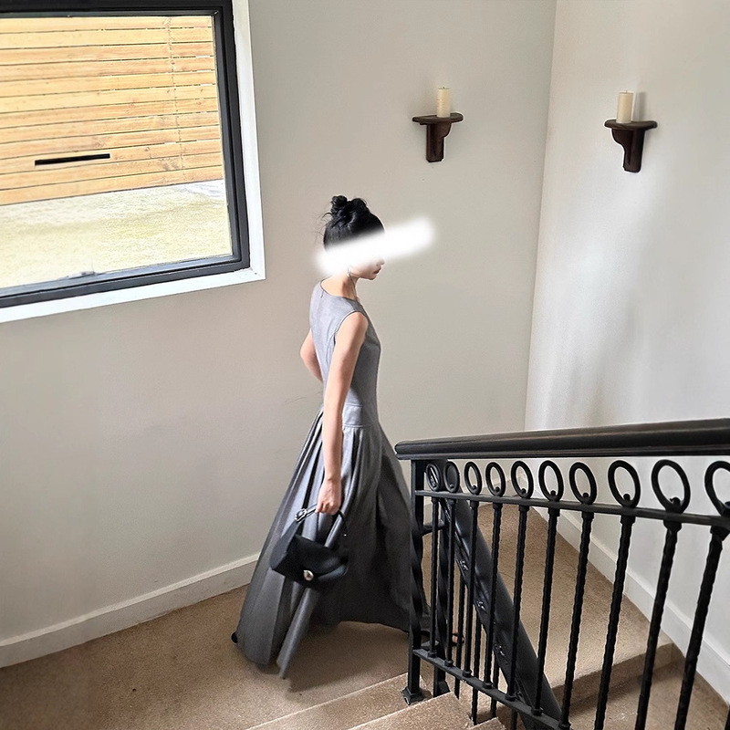 Grey Crewneck Pleated Sleeveless dress Elegant Simple Slim-Fit Slim Look Low Waist A- line Long Dress Summer Grey Crewneck Pleated Sleeveless dress Elegant Simple Slim-Fit Slim Look Low Waist A- line Long Dress Summer