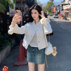 春の新型の白いデニムのショートコートの女性2025年の韓国版のゆったりとしたカジュアルな組み合わせの春秋ジャケットの上着