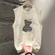 ��ѝ��һ����ʿ���b����С������o��͸�ⱳ�İٱ���r���ļ��A�I