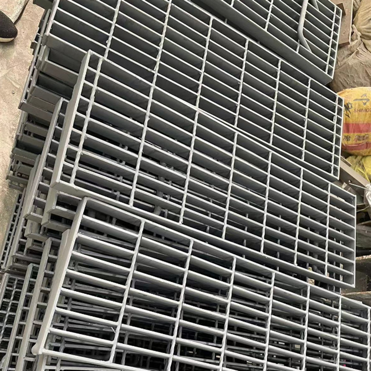 Placa de rejilla de acero galvanizado en caliente escalera cubierta de canal 304 placa de rejilla de acero inoxidable