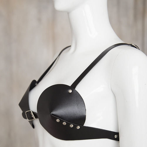 Factory-direct: New European and American-style flirtatious, sensual, and playful lingerie—PU leather bra, versatile shaping bra.