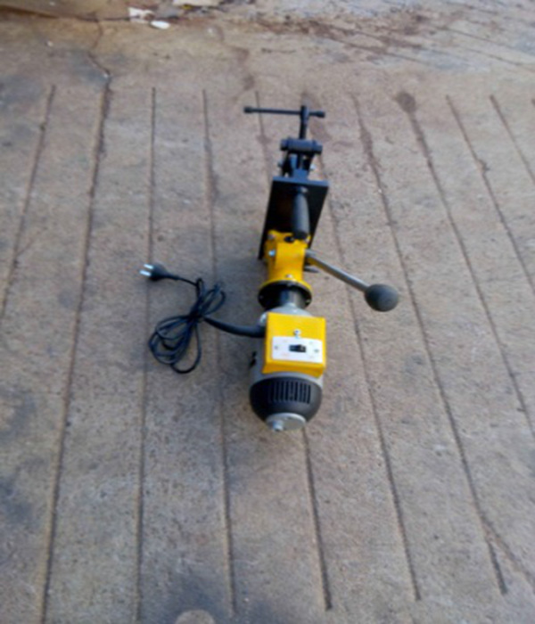 ZG-31(220V)电动钢轨钻孔机.png