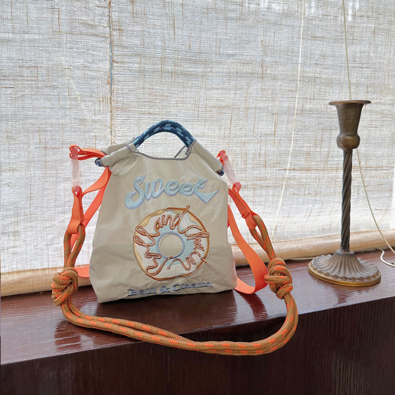 Japanese style BallChain same style Environmental protection embroidery shopping bag nylon cloth flower portable niche fashion shopping bag