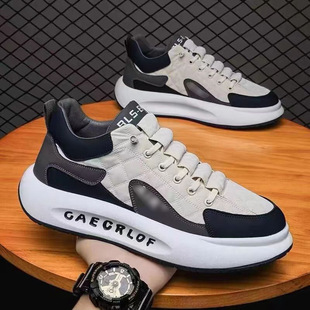 ��Ь�\��Ь�¿�������ƽ���ϵ�Ь���e�ٴ����Q�¿�r�г�Ь�羳