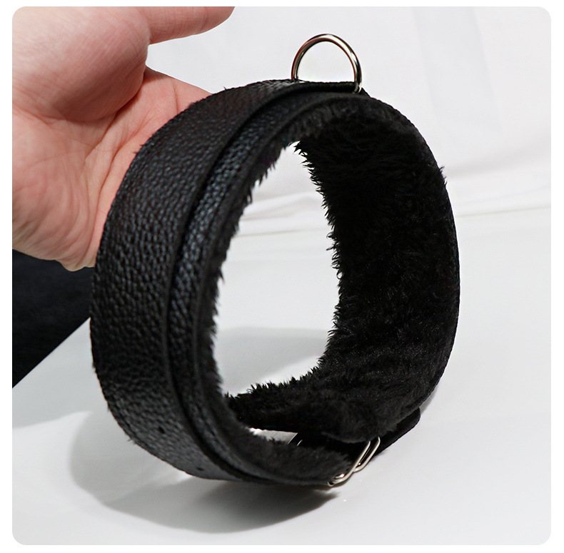 Plush Leather Collar with Traction Chain for Adults, Black Bondage Restraint Accessory — detail image 9