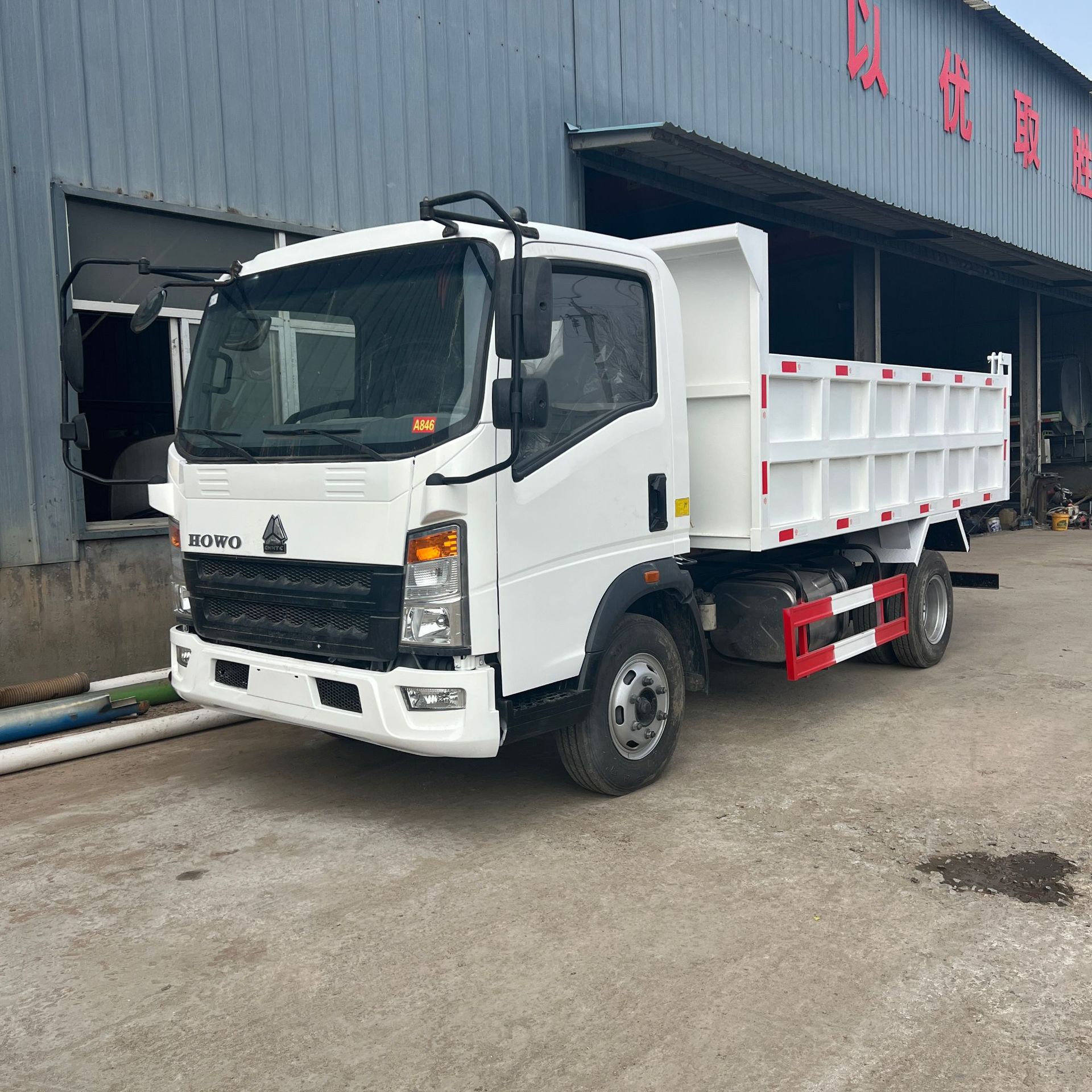 Factory Cross-Border Export of China Heavy Truck Howo Light Truck Dump Truck 4X2 Small Transport Dump Truck, Customizable