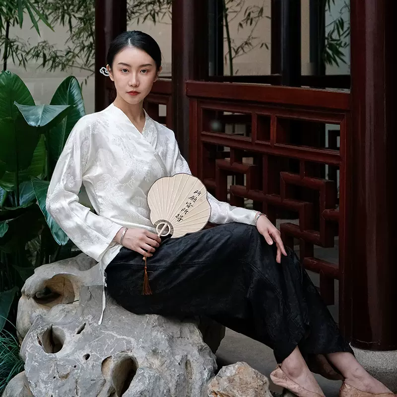 桑蚕丝真丝中国风松鼠汉服新中式长袖2025新款春秋女装上衣女衬衣