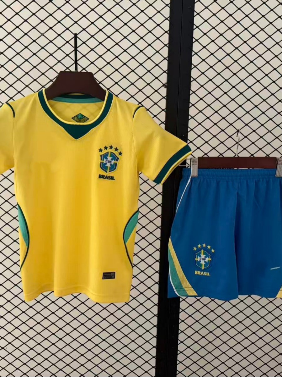26-27 Portugal Brasil Francia Liverpool Real Madrid México Fútbol infantil