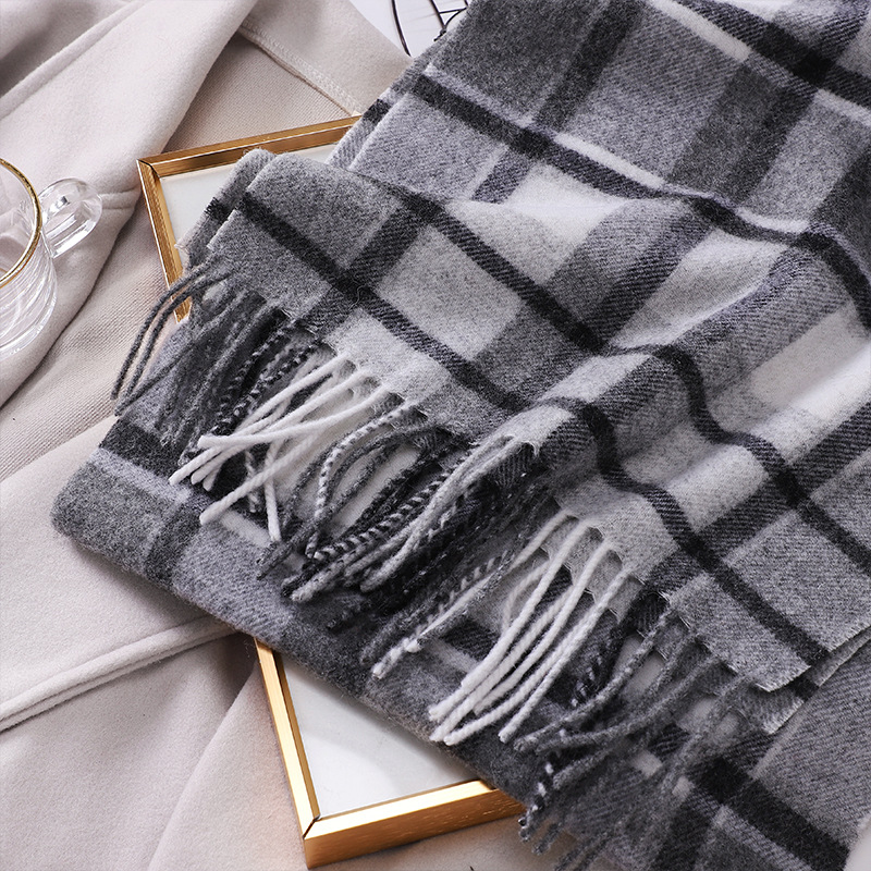 Women's Vintage Style Sweet Simple Style Stripe Plaid Artificial Wool Scarf display picture 2