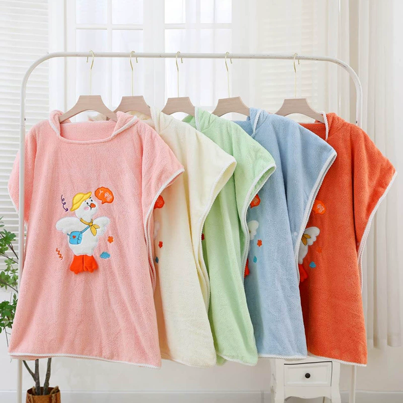 Маленькие утиные халаты Детское банное полотенце с капюшоном Плащ мягкий впитывает воду