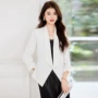 大翻领新款春夏气质女西服
