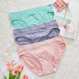 女士三角裤;无钢圈文胸;女士丁字裤