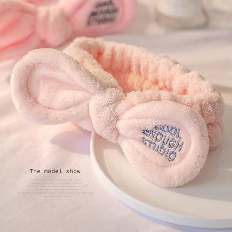 [Pequeño al por mayor] estilo coreano Super lindo bordado coral terciopelo arco yoga maquillaje cara lavado banda de pelo