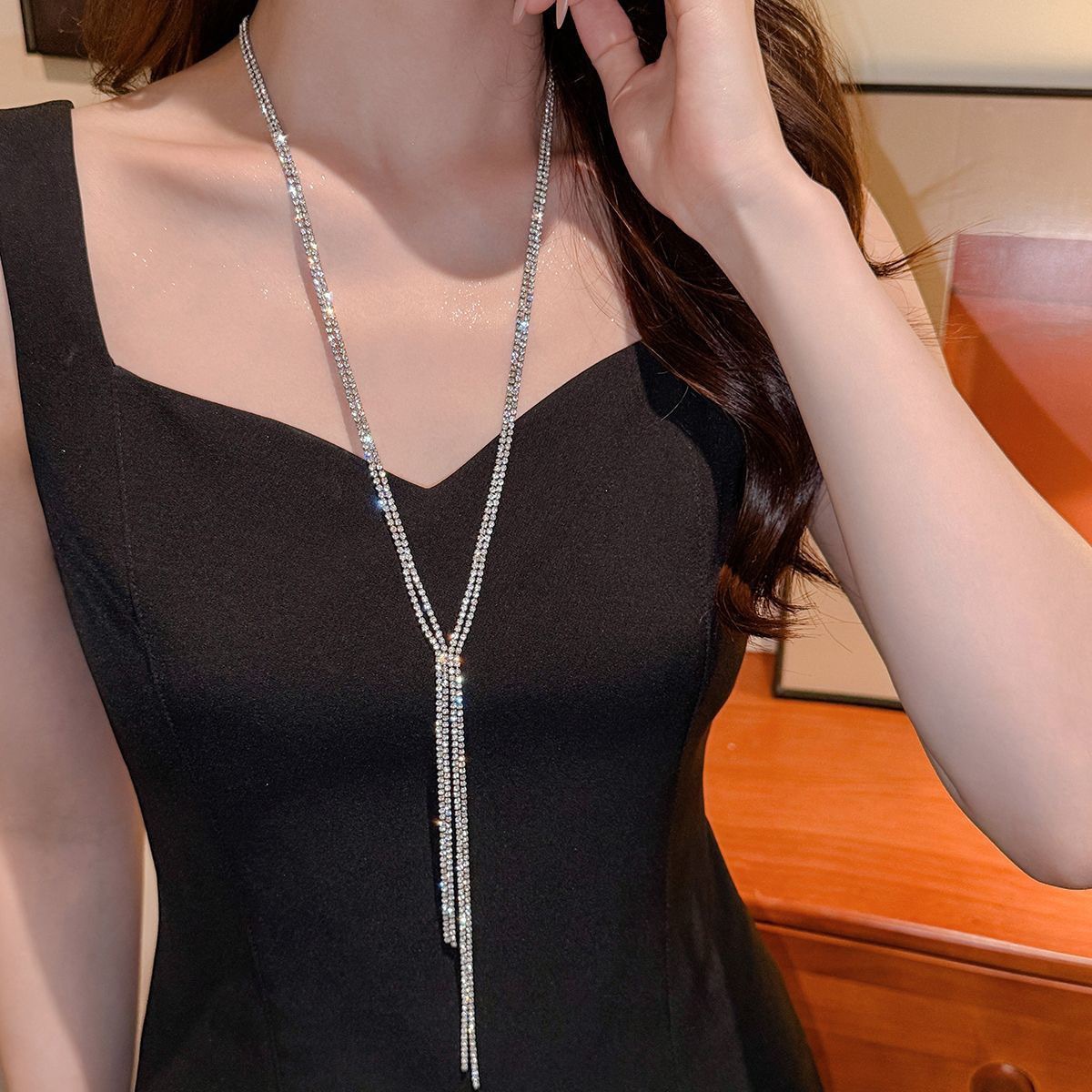 Collana lunga con nappe strass stile coreano semplice brillante_voghion.com