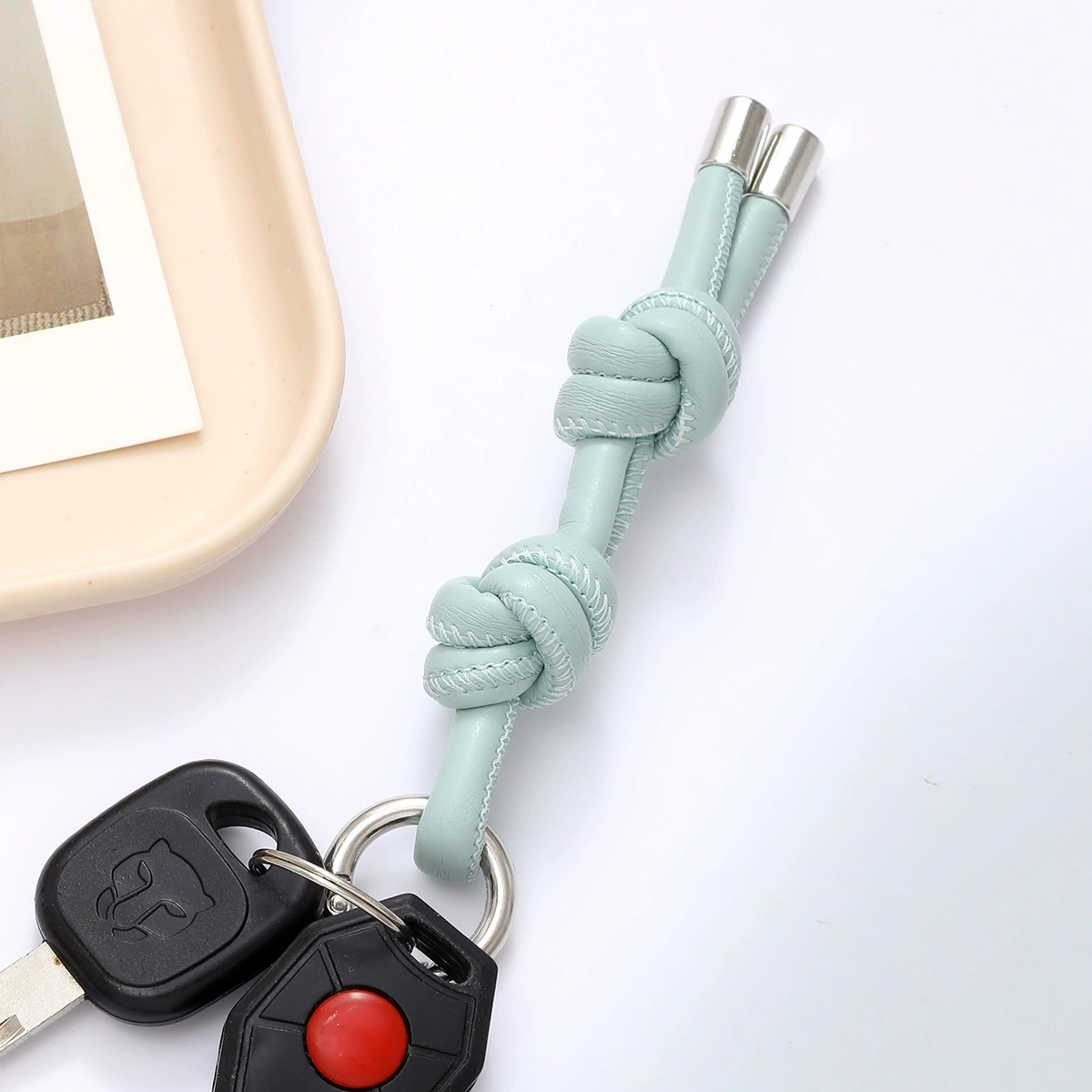 Keychain, pendant, universal bag decoration for leisure, simple and elegant design