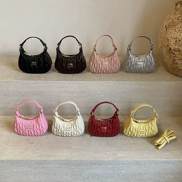 Cross-Border Pleated Embroidery Women's Mini Cloud Underarm Handbag Small Chanel-Style Versatile Ins Children's Crossbody Bag Trendy
