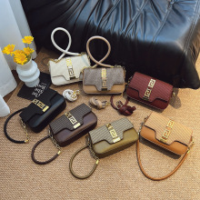 高级感小众设计马鞍包女2025新款韩版简约腋下包时尚单肩斜挎女包