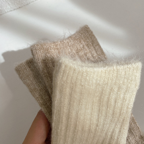 IOULOR wool socks winter wholesale women's thickened cashmere socks Japanese Korean socks mid-tube trendy socks pile socks