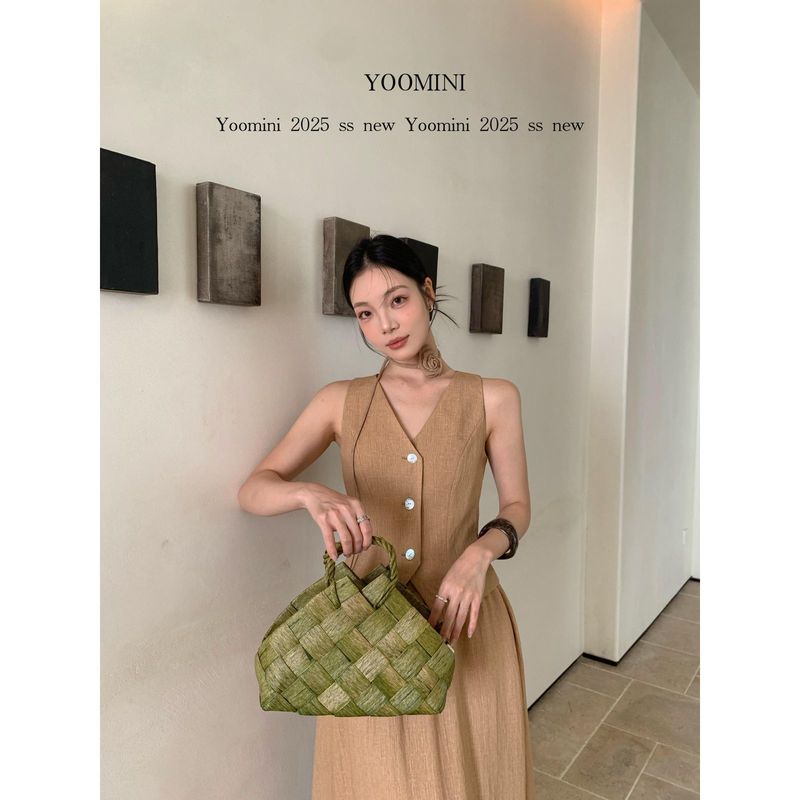 2025年夏季时尚韩系淑女v领无袖马甲背心+宽松高腰半身裙套装时髦|undefined