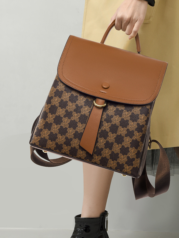 Backpack 2025 New Women's Light Luxury Large Capacity Soft Leather Travel Backpack Casual Fashion Travel Burden-Reducing Women's Bag