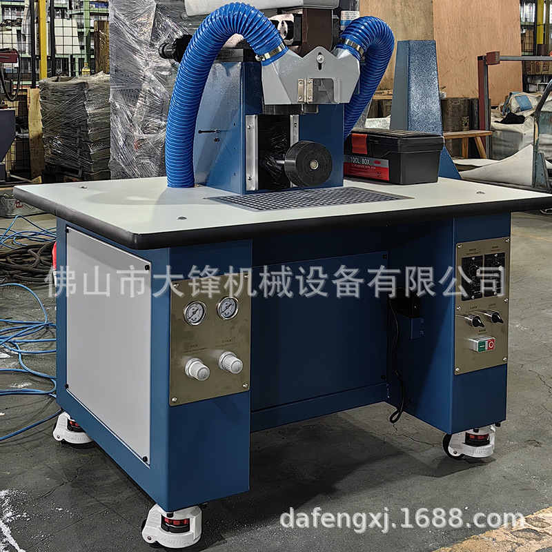 �ɵ���EVA���˶�����Ь���ڱ�ǽ��ֻ�Ь�״�ĥ�����Ұ��Զ�