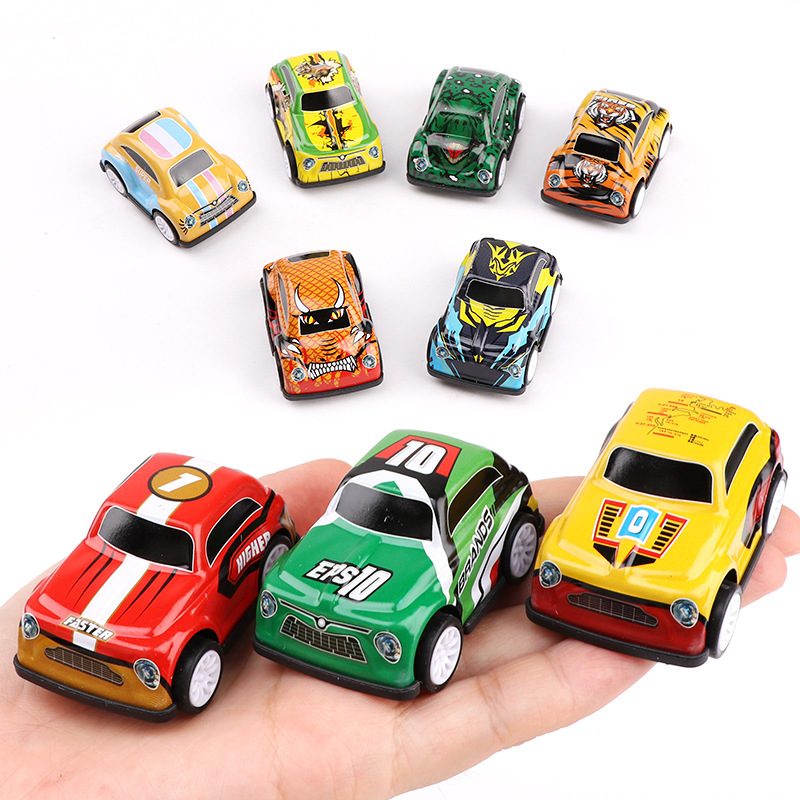 Transfronteriza mini dibujos animados tirar hacia atrás coche juguete chapa de hierro coche niños carreras jardín de infantes creativo pequeño premio al por mayor