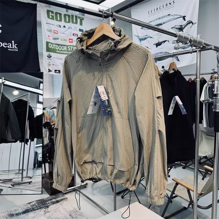 Solid Color Thin Jacket for Spring and Summer, New Men's Bubble Gauze Hooded Coat, Trendy Versatile Zip-Up Loose Jacket