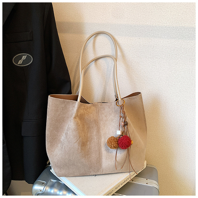 Autumn/Winter New Suede Large Capacity Commuter Tote Bag 2026 Women's Casual Simple Versatile Ins Shoulder Bag - Thumbnail 6