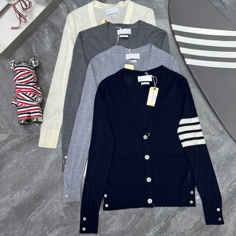 【】Factory Store High-Quality Spring and Summer Four-Bar Striped Long-Sleeve Four-Button V-Neck Women's Knitted Wool Cardigan