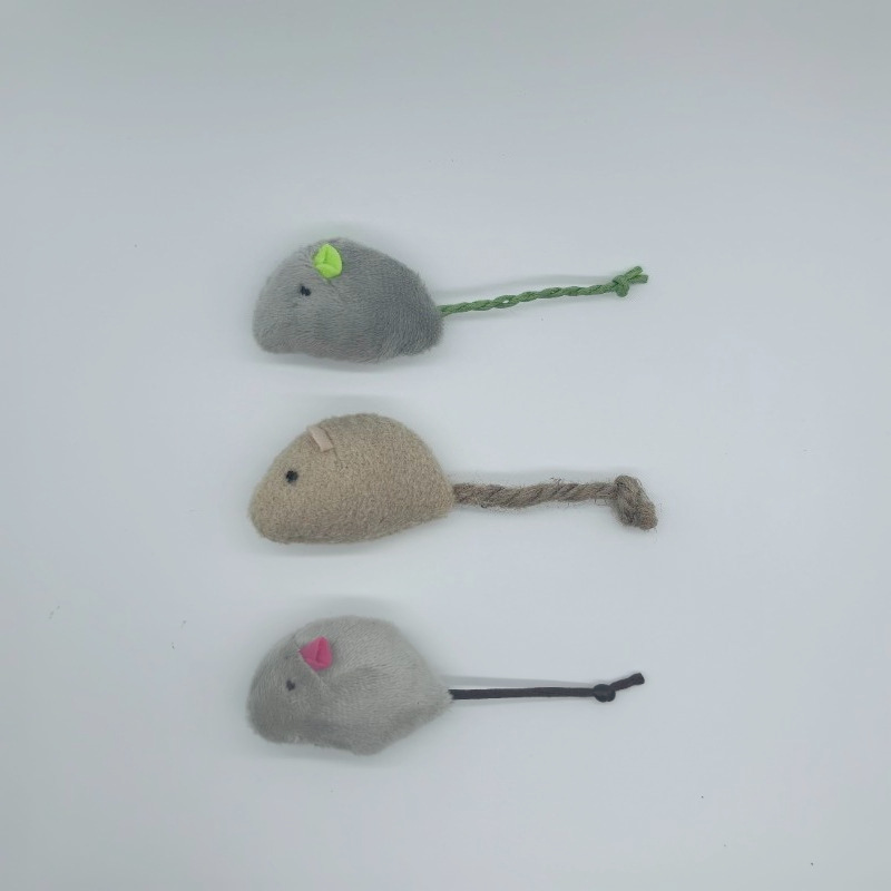 Jouet réaliste pour animaux de compagnie avec herbe à chat, poisson tricolore, taquinant le chat, en peluche_voghion.com