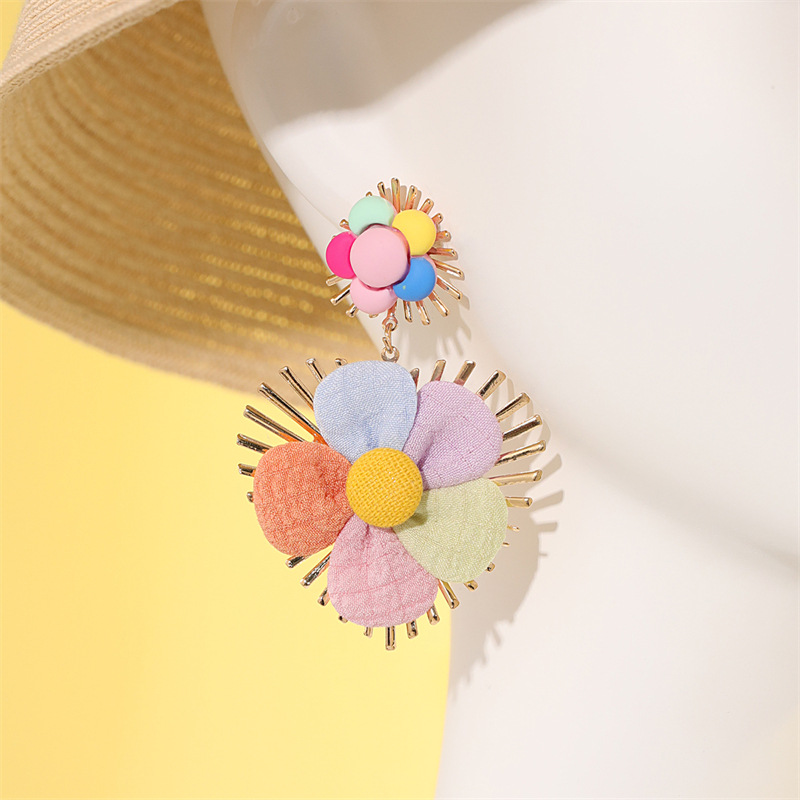 New Style Creative Flower Color Matching Pendant Earrings display picture 1