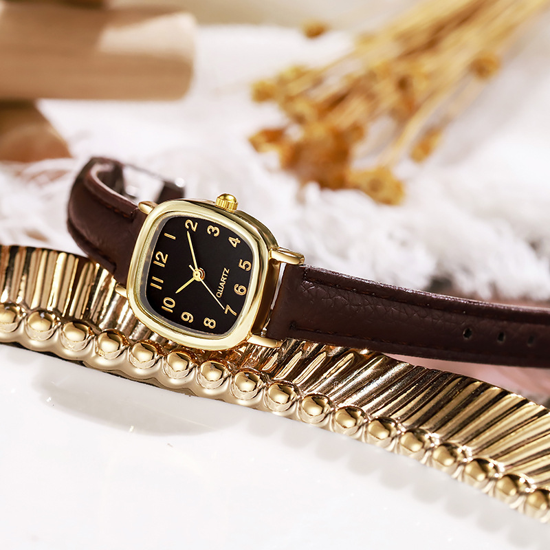 Comercio exterior Venta caliente ins estilo coreano estilo Internet celebridad cinturón simple reloj de mujer estudiante temperamento moda reloj de cuarzo