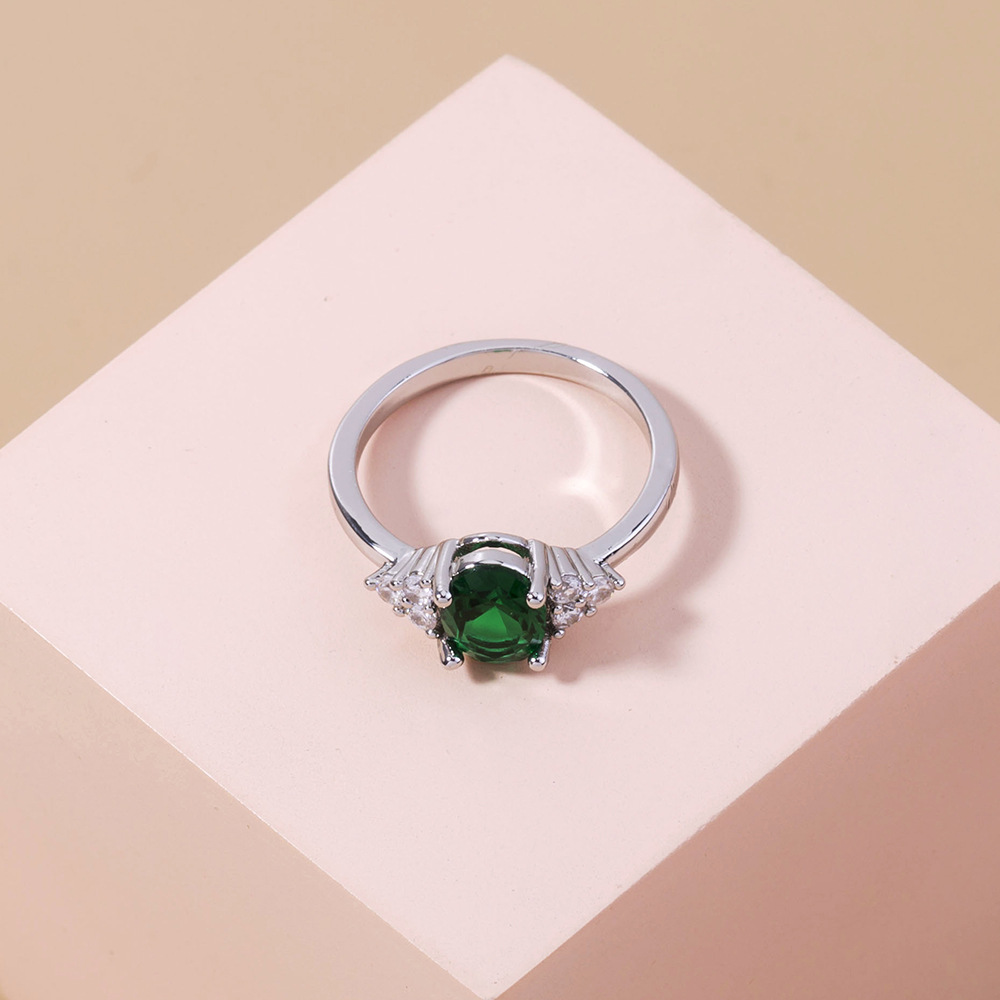 fashion oval emerald green zircon womens ring simple copper ringpicture3