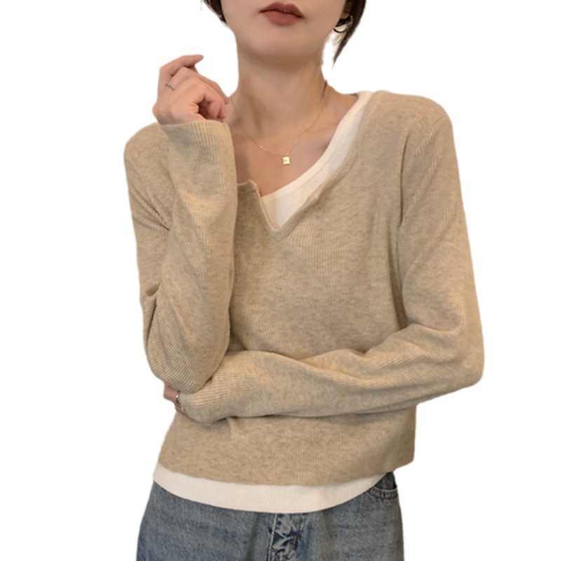 秋冬の女性向けのデザインされたフェイクツーピースのゆったりとした万能ニットセーター、優しいスタイルとコントラストのある気質のボトムセーター|undefined